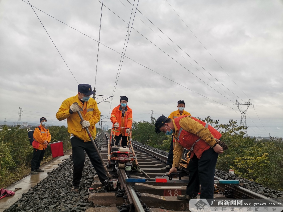 【火车在疫情地区停靠多久,火车疫情期间停运吗】-第3张图片